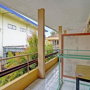 OYO 2708 Hotel Kemuning Syariah